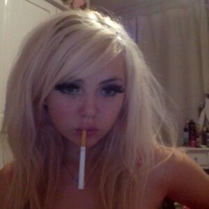 2000s clothing seller !